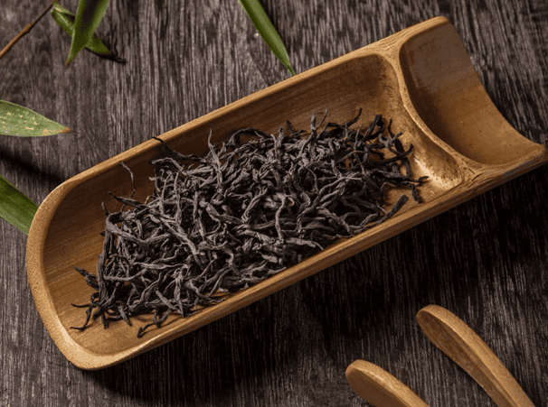 lapsang souchong black tea leaves detail