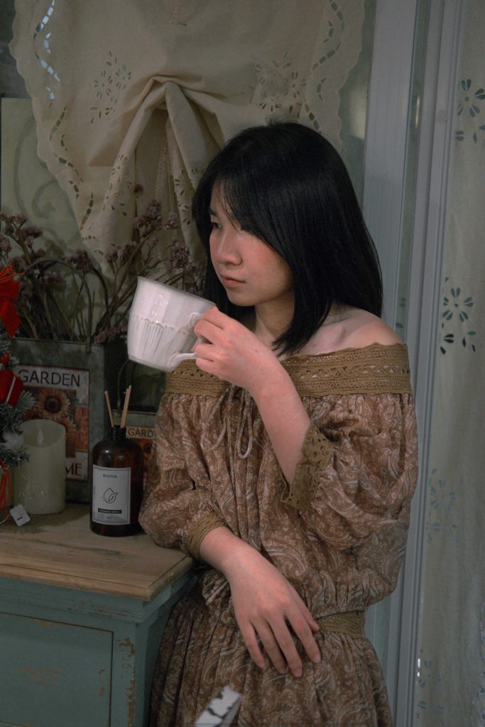 A Day With Chinese Tea: How Tea Fits Into Modern Life Chinese tea lifestyle in a modern everyday setting